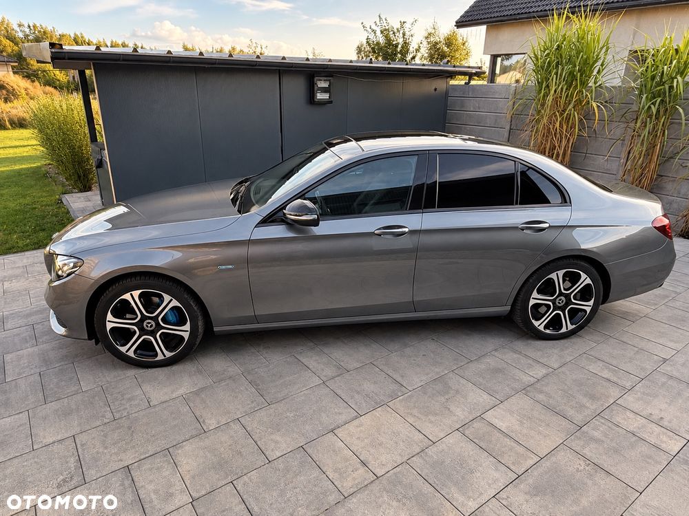 Mercedes-Benz E-Class 2017 photo 5