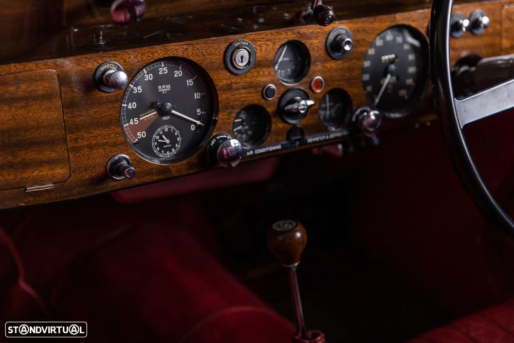 Jaguar MK IV - 8