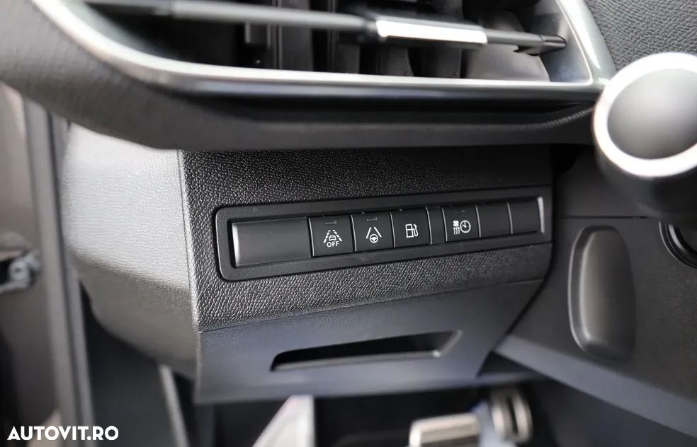 Peugeot 3008 PHEV 225 EAT8 Active Pack - 6