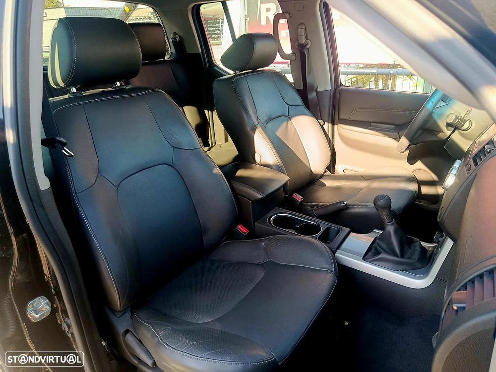 Nissan Navara 2.5 dCi CD LE 4WD - 9