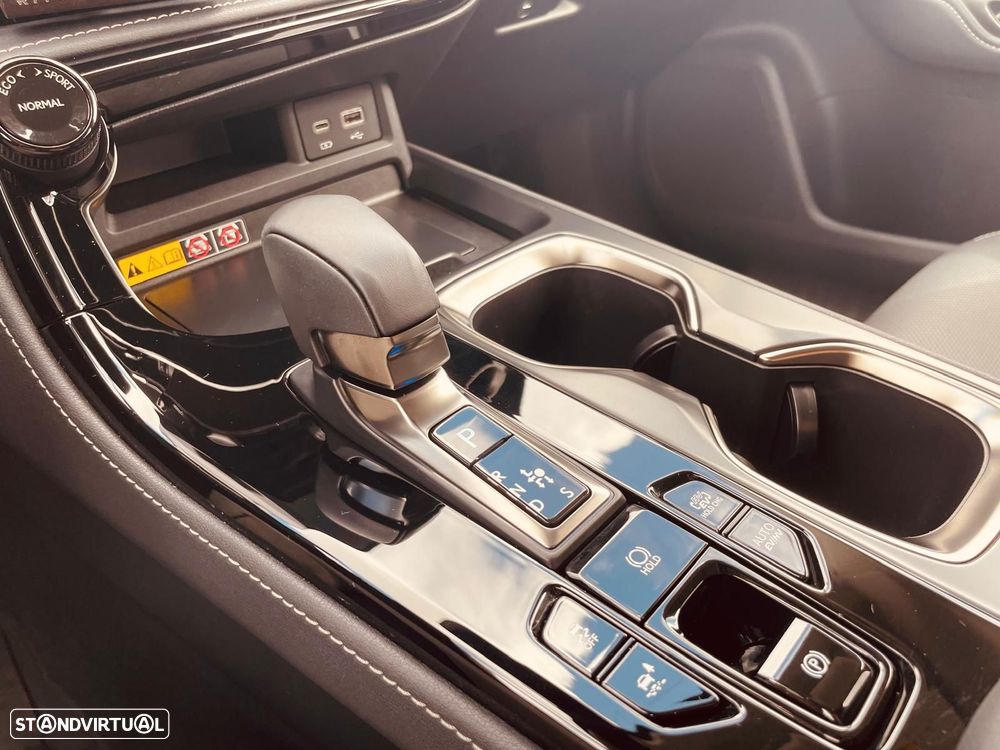 Lexus NX 450h+ Executive - 27