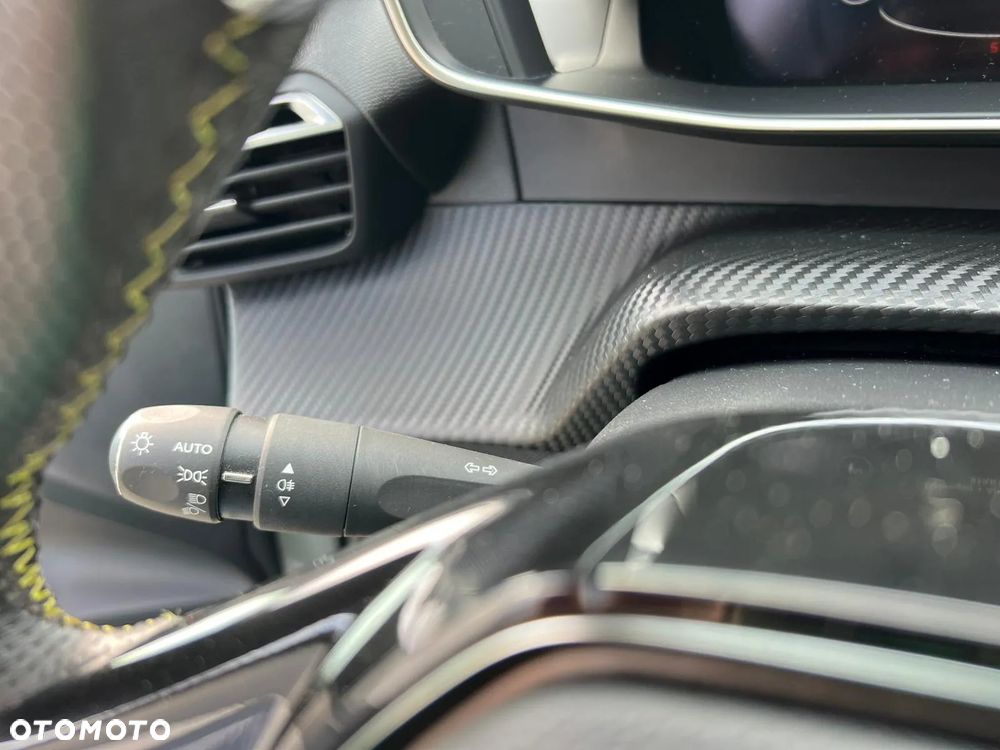 Peugeot 208 PureTech 100 GT - 15