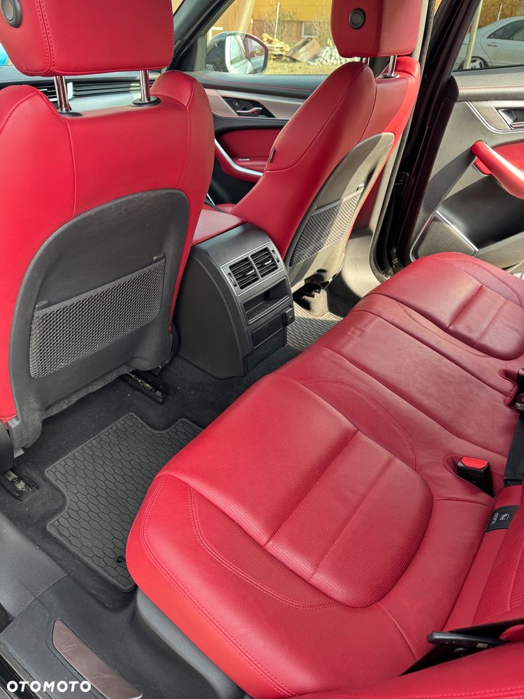 Jaguar F-Pace D300 AWD R-Dynamic SE 90th Anniversary Edition - 24