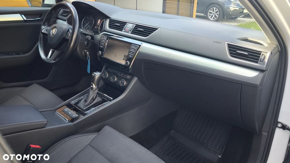 Skoda Superb 2.0 TDI 4x4 DSG Ambition - 25