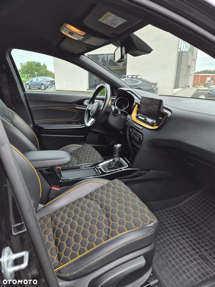 Kia XCeed 1.5 T-GDI L Business Line - 14