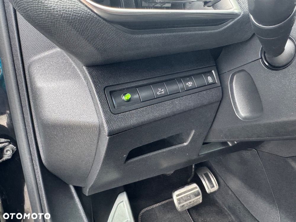 Peugeot 5008 2.0 BlueHDI GT S&S EAT8 - 17