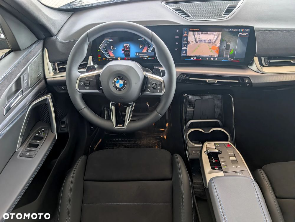 BMW X1 sDrive20i mHEV - 16