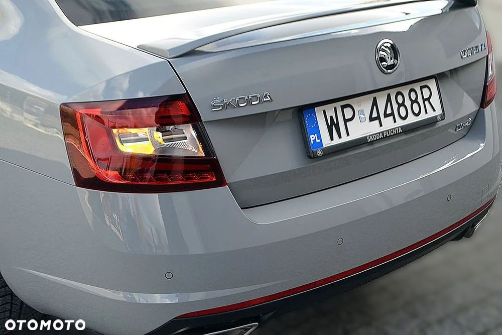 Skoda Octavia 2.0 TSI RS - 11