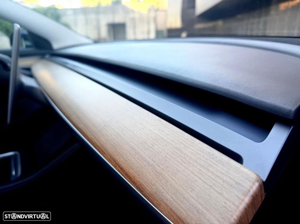Tesla Model 3 - 19