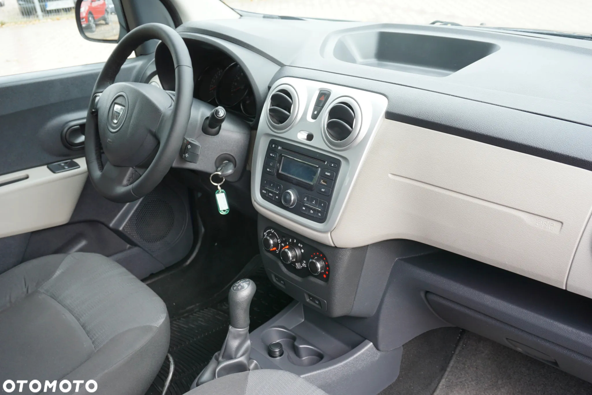 Dacia Lodgy 1.6 MPI 85 Ambiance - 18