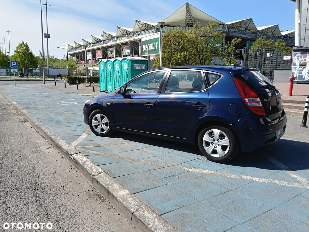 Hyundai i30 2.0 Premium - 6