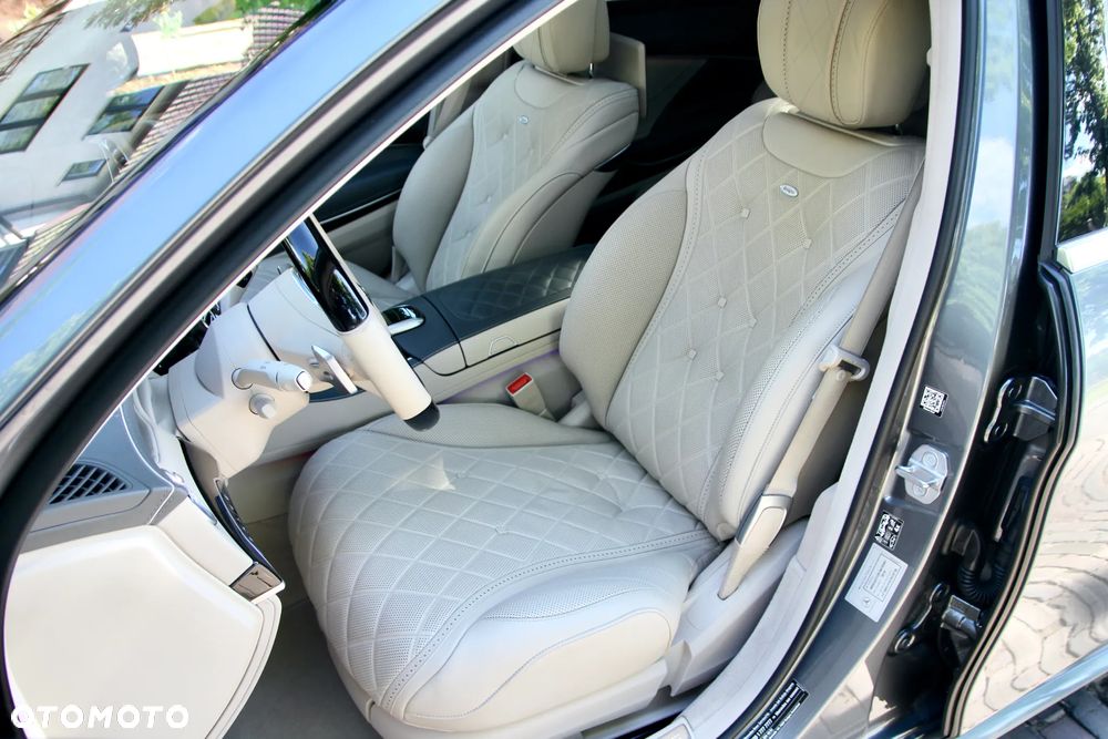 Mercedes-Benz Klasa S 400 d 4-Matic L 9G-TRONIC - 16