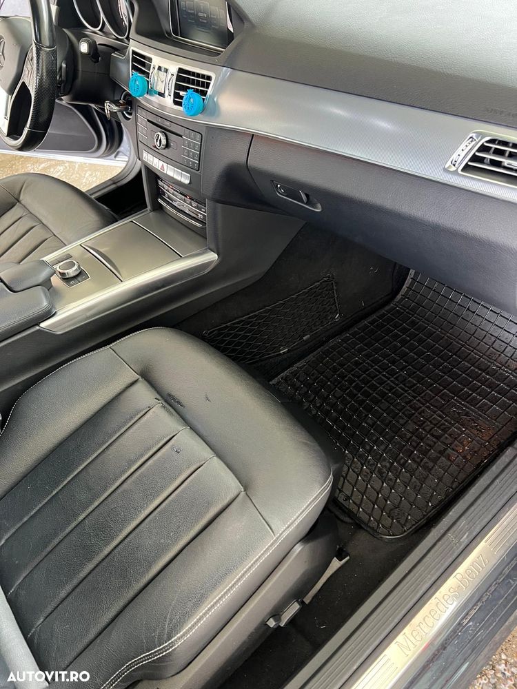 Mercedes-Benz E 300 BlueTEC Aut - 10
