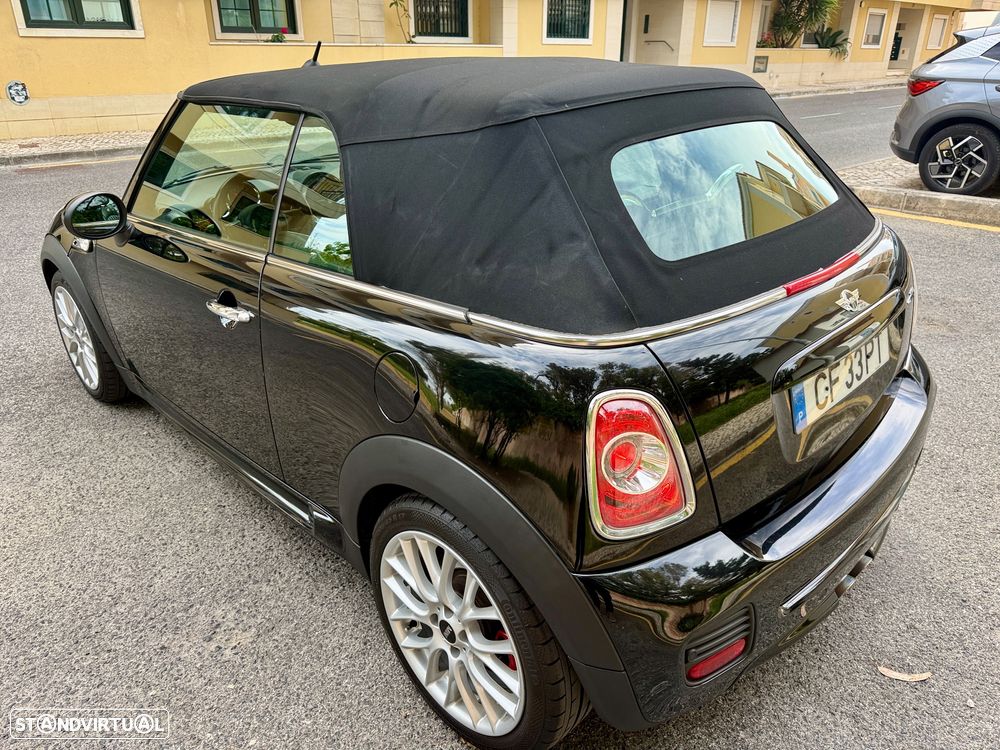 MINI Cabrio John Cooper Works - 23