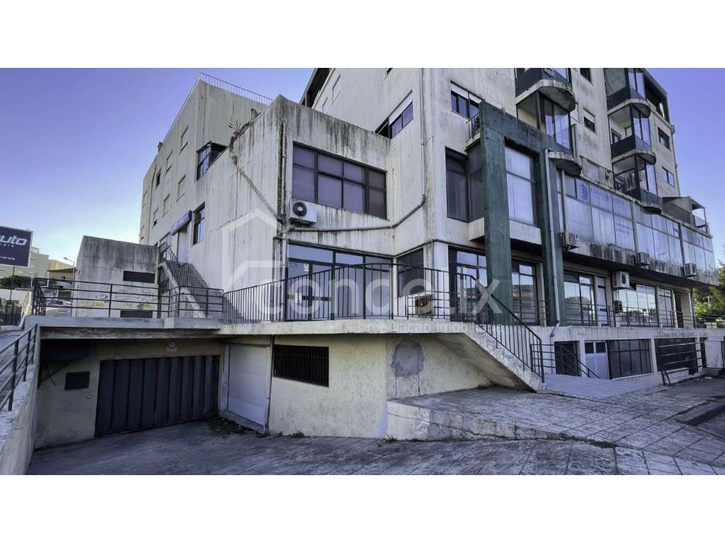 Sub-loja com duas salas amplas Paredes - Grande imagem: 2/25