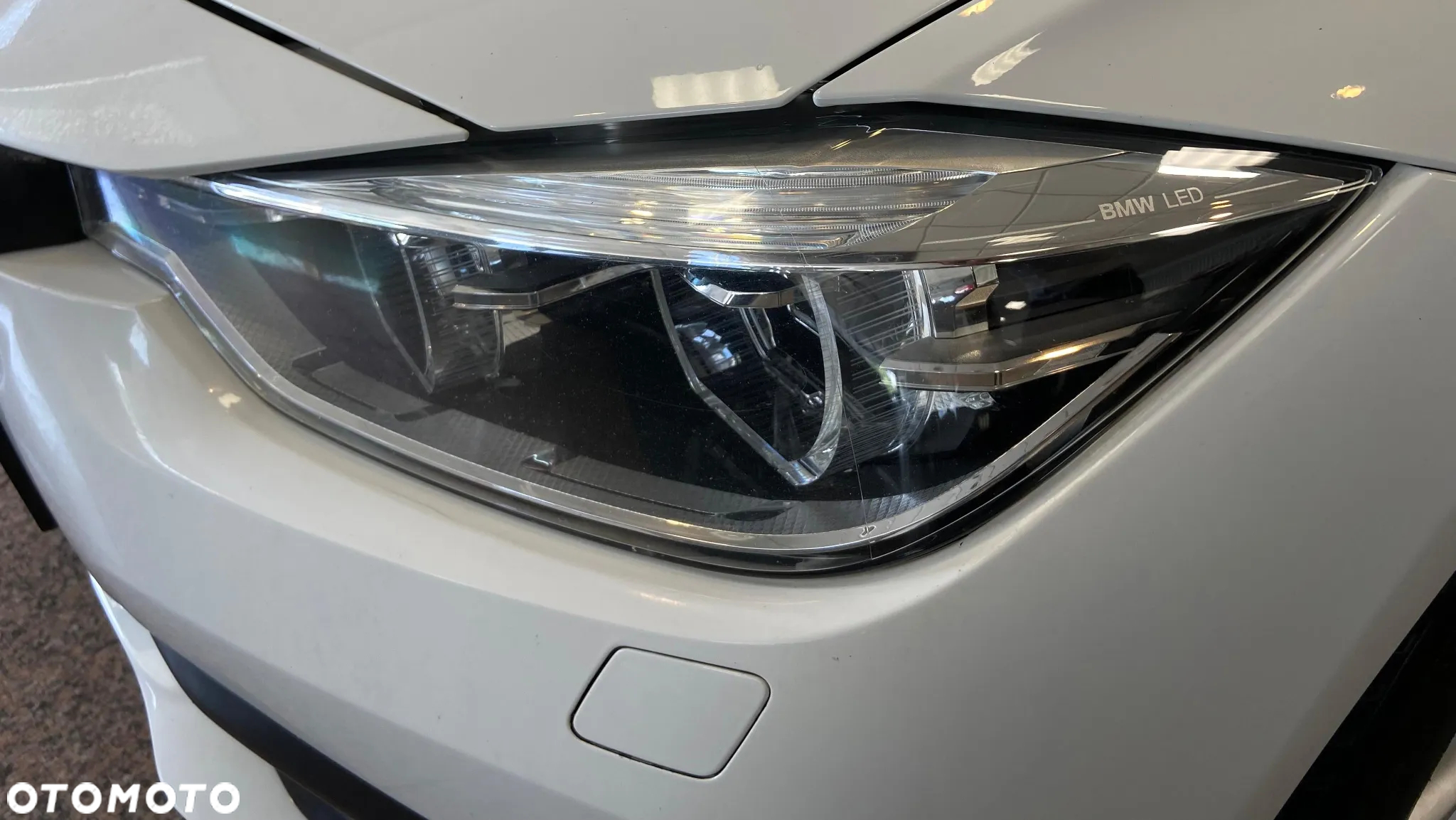 BMW Seria 3 318d - 25