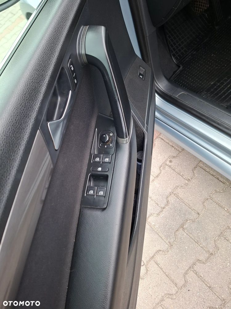 Volkswagen Passat 2.0 TDI Comfortline DSG - 22