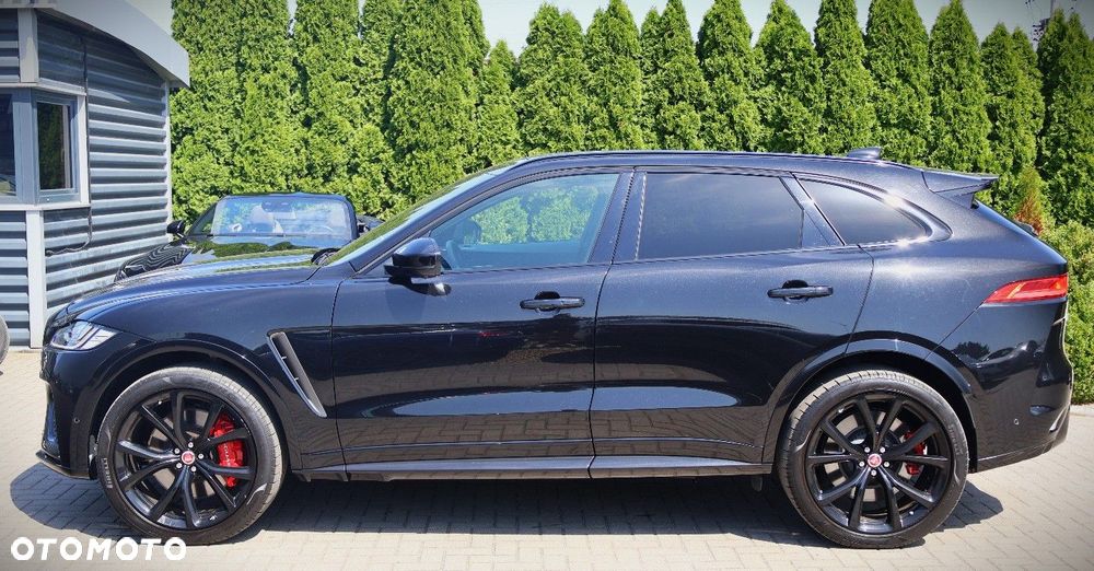 Jaguar F-Pace - 8