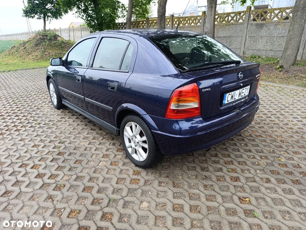 Opel Astra - 4