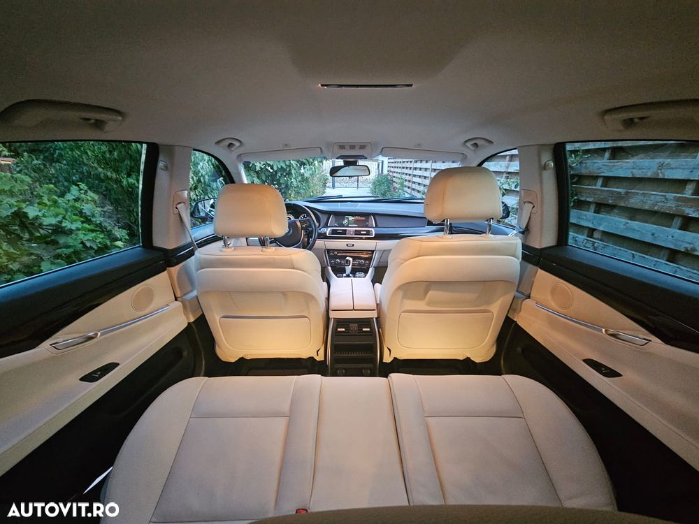 BMW Seria 5 520d Aut. Luxury Line - 8