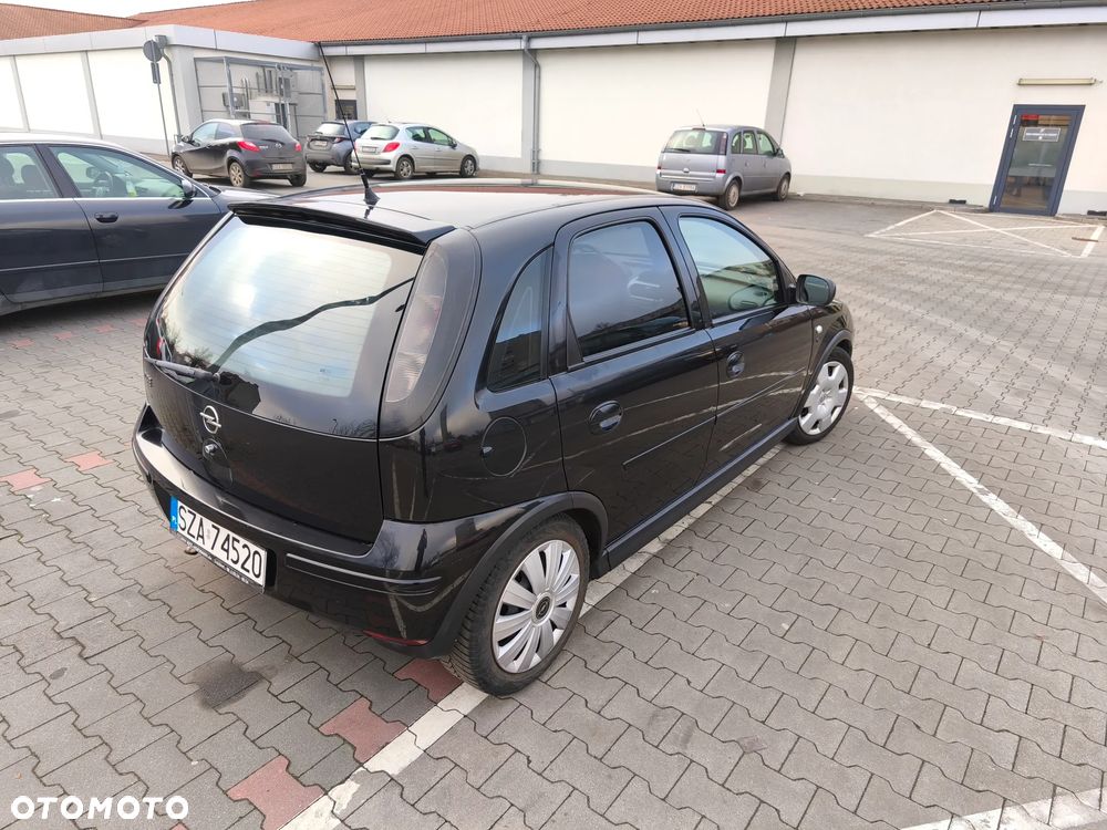 Opel Corsa 1.0 12V Cosmo - 5