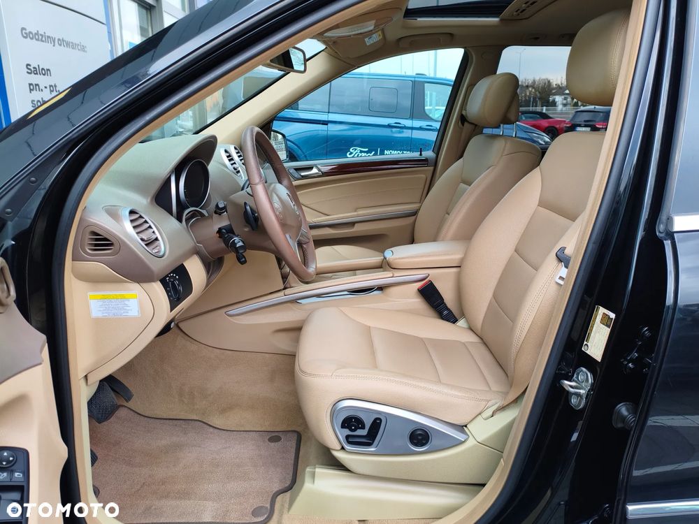 Mercedes-Benz ML 350 4-Matic - 11