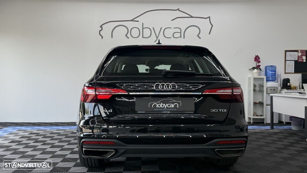 Audi A4 Avant 30 TDI Advanced S tronic — fotografia 11