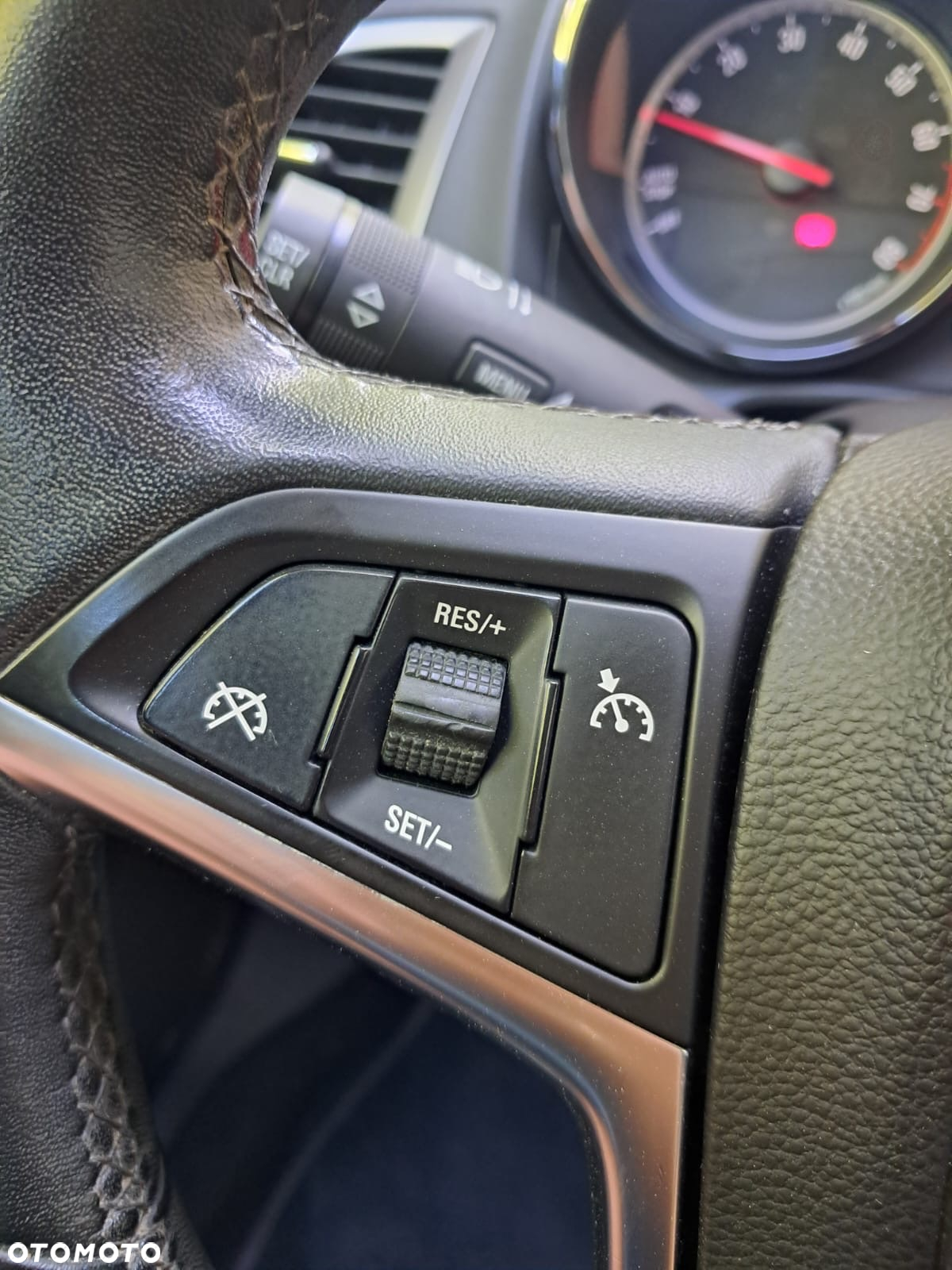 Opel Astra GTC 1.4 Turbo - 16