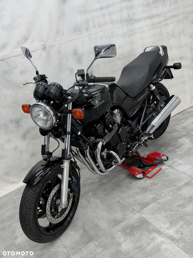 Honda CB - 28
