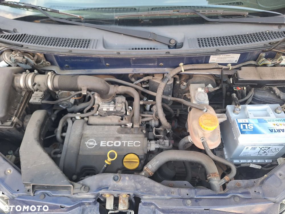 Opel Agila - 10