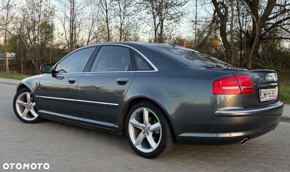 Audi A8 - 2