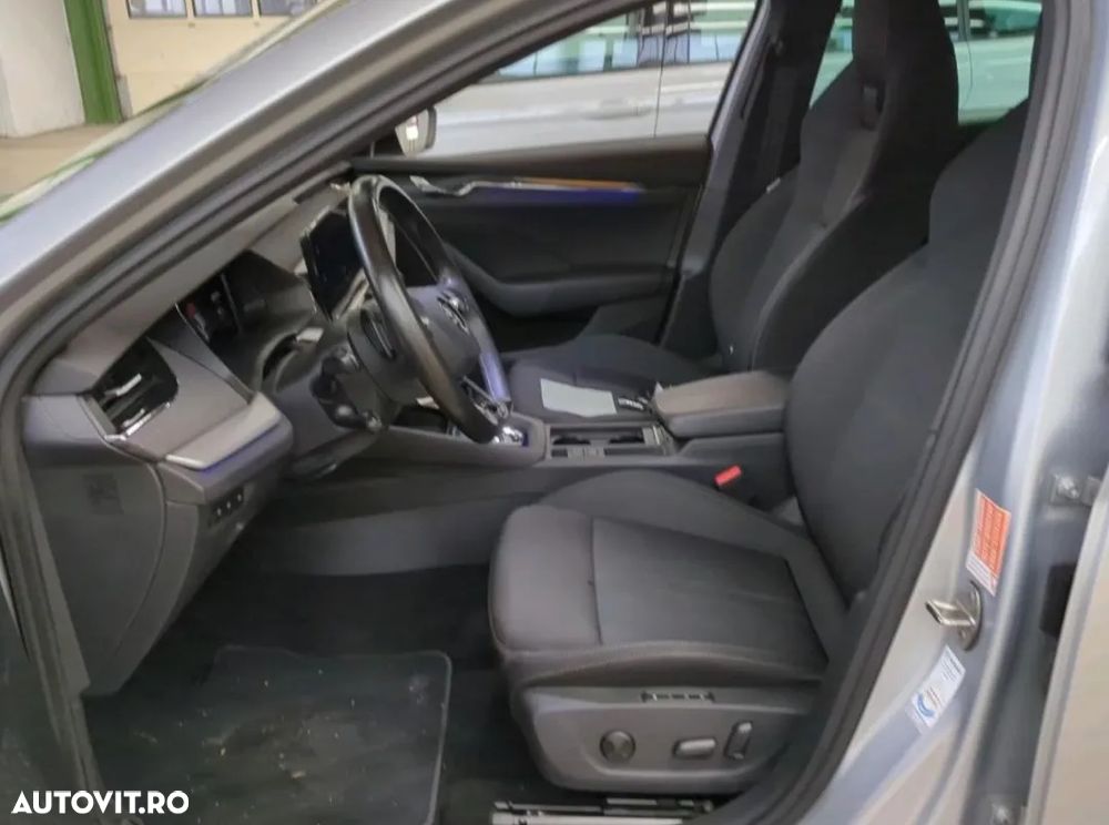 Skoda Octavia Combi 2.0 TDI DSG Style - 4