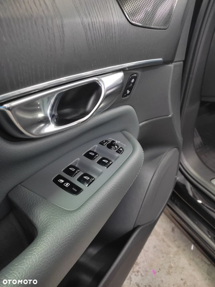 Volvo XC 90 T6 AWD Inscription 7os - 28