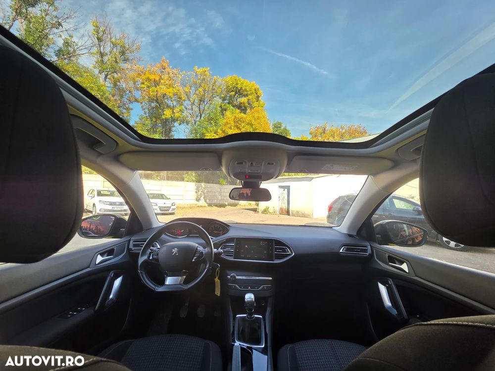 Peugeot 308 1.2L PureTech S&S BVM6 Allure - 18