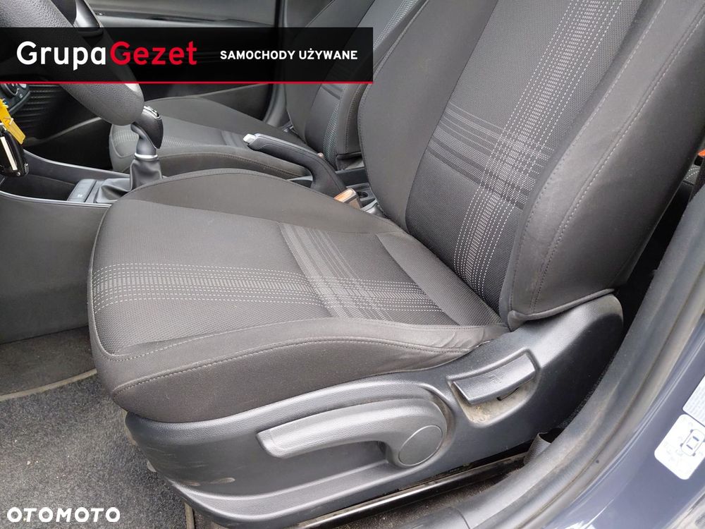 Hyundai i20 - 12