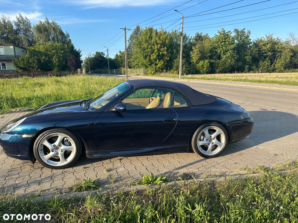 Porsche 911 Carrera 4 - 4