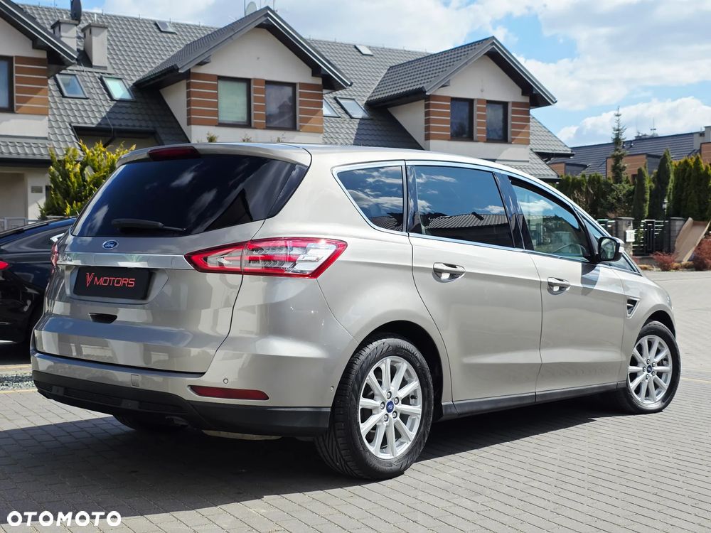 Ford S-Max 2.0 TDCi Titanium PowerShift - 36