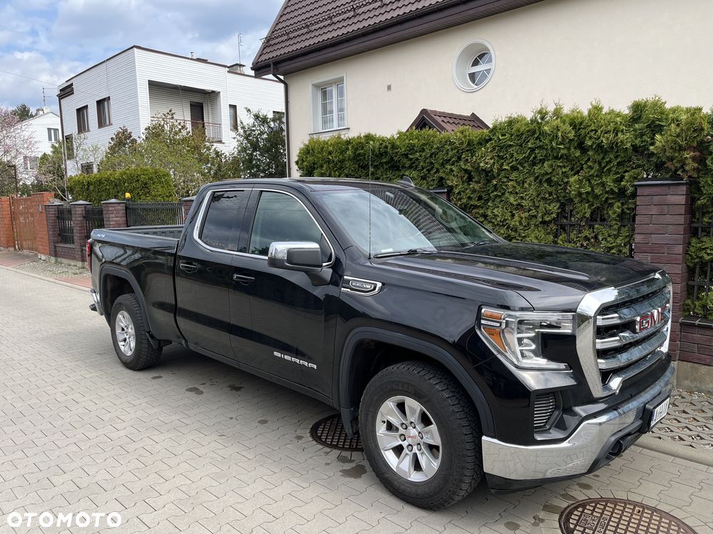 GMC Sierra - 4