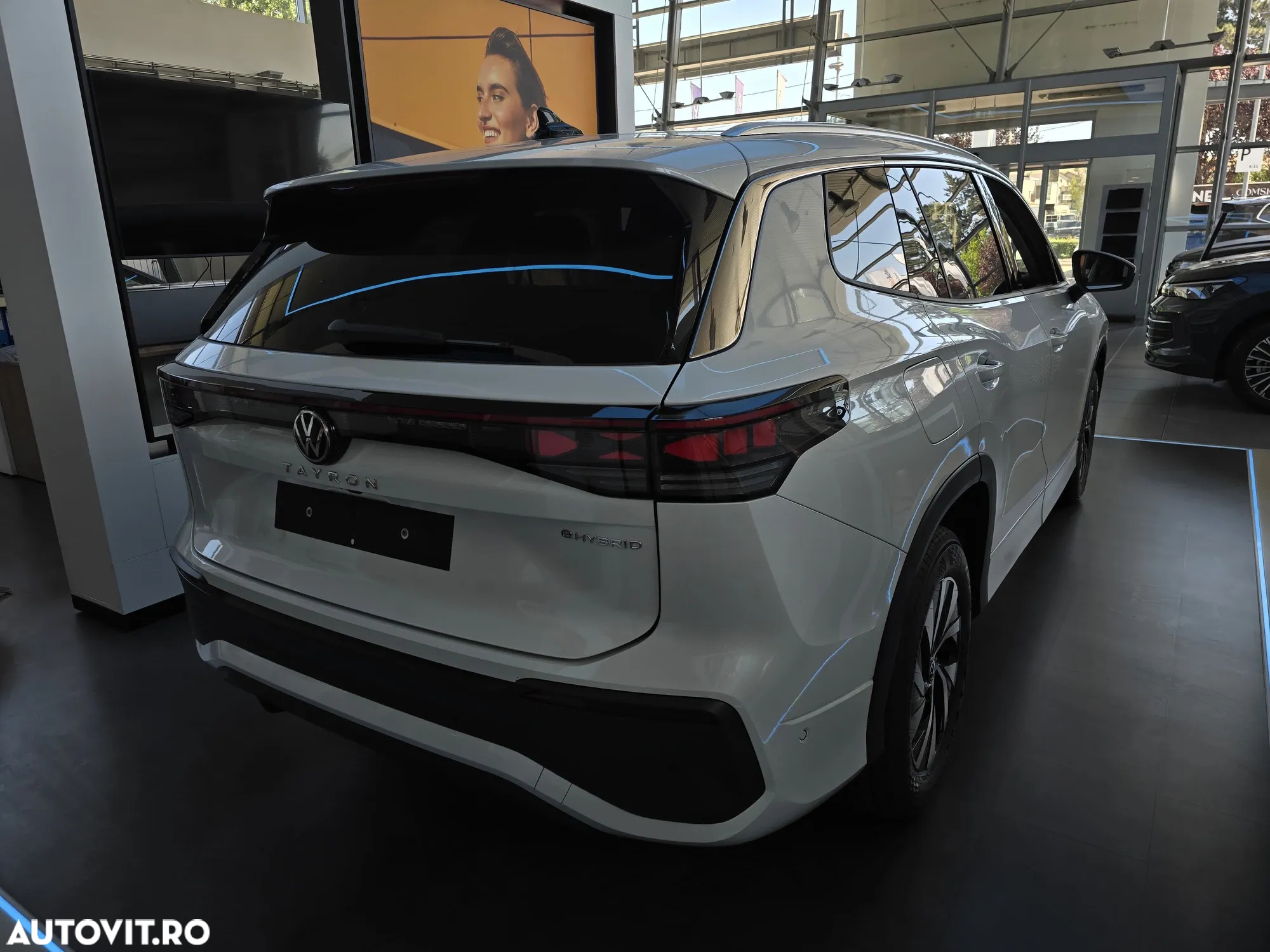 Volkswagen Tayron 1.5 TSI DSG PHEV Life - 4