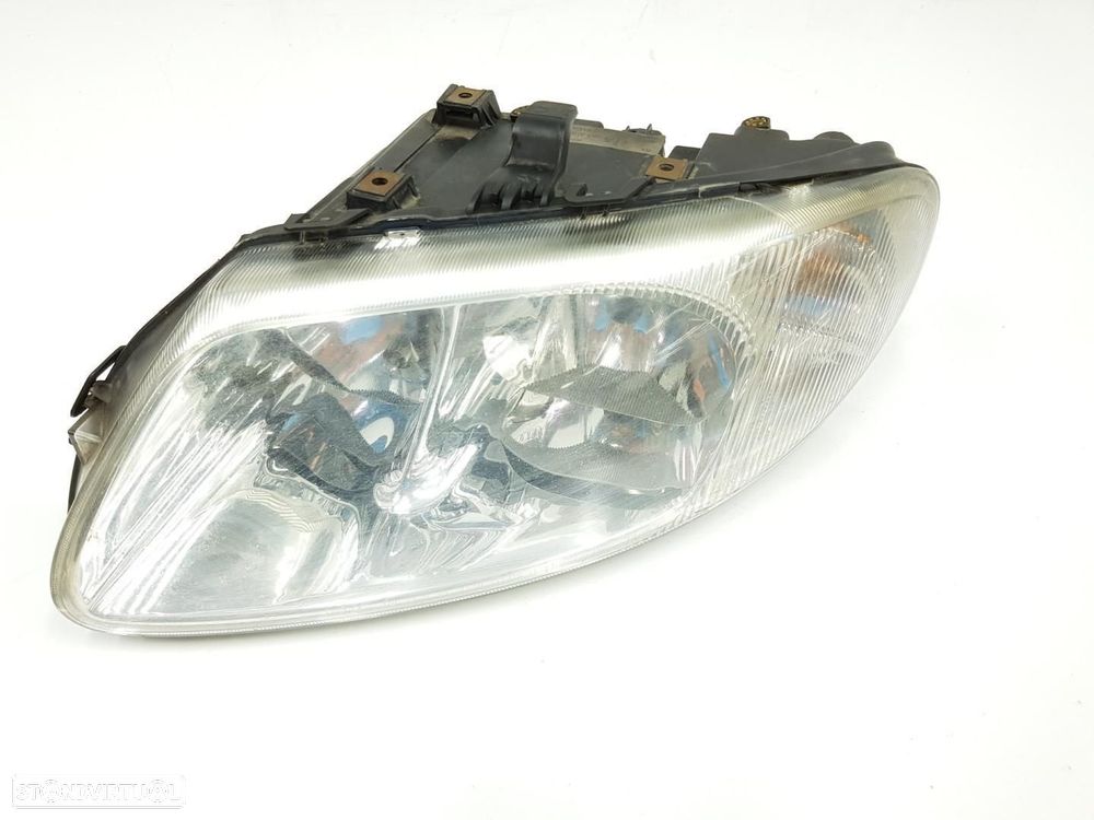 FAROL ESQUERDO CHRYSLER VOYAGER RG - 1