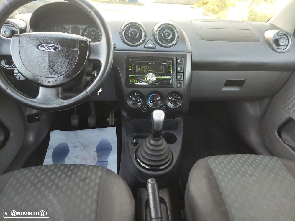Ford Fiesta 1.4 Trend Durashift EST - 9