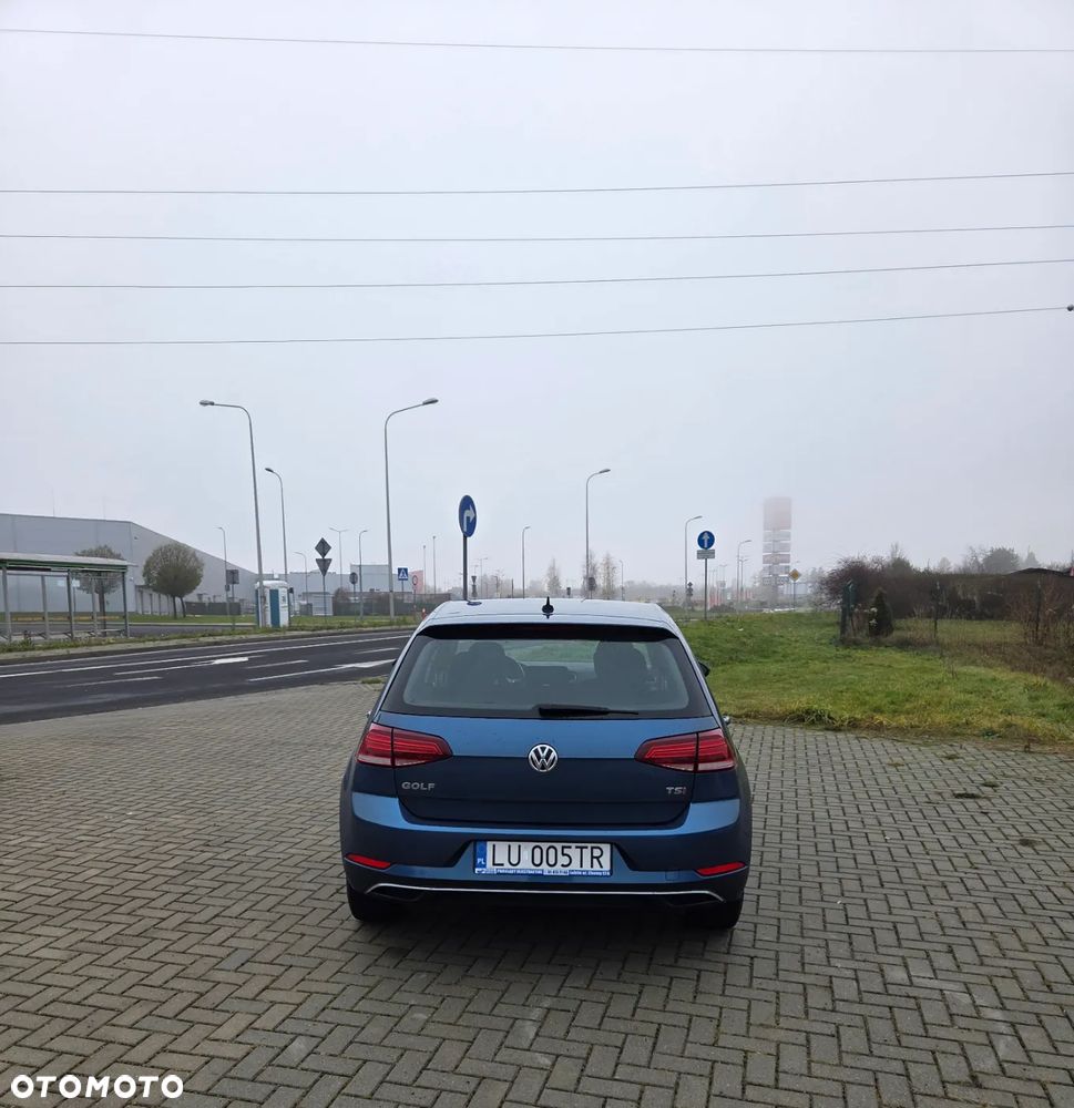 Volkswagen Golf - 6