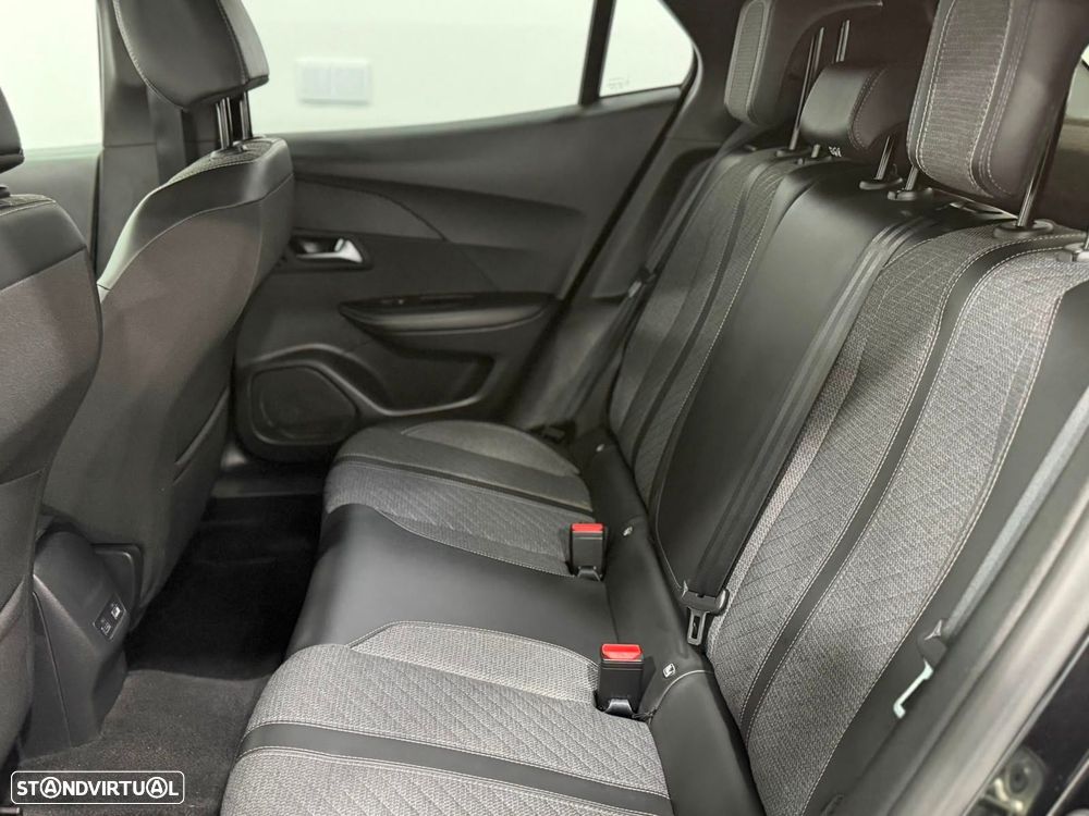 Peugeot 2008 1.2 PureTech Allure - 6