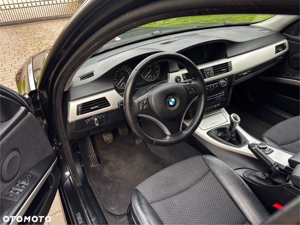 BMW Seria 3 320i Edition Lifestyle - 20