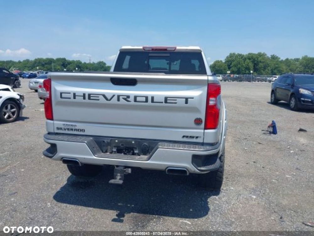 Chevrolet Silverado - 12