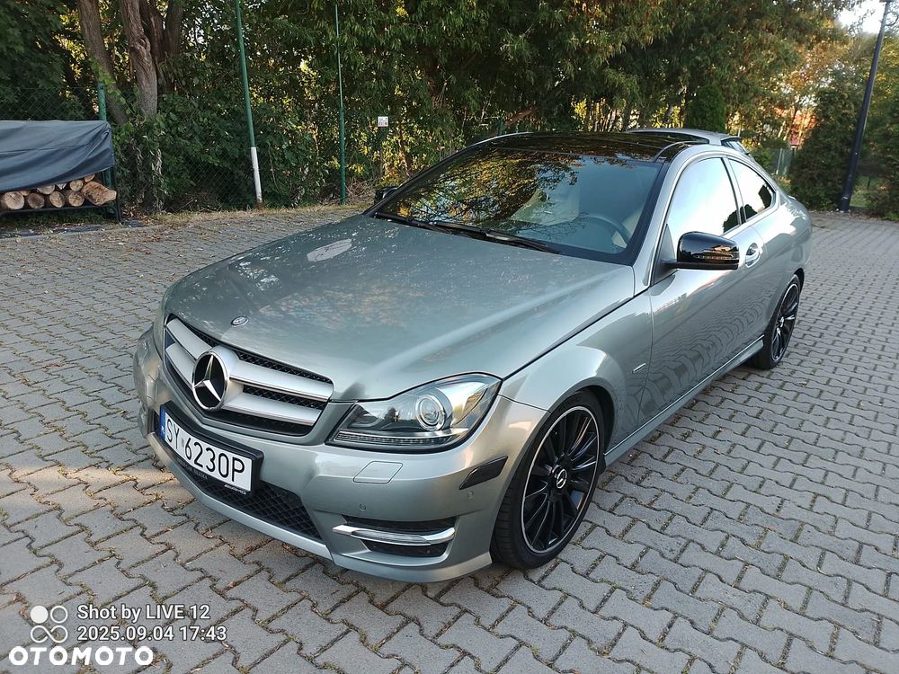 Mercedes-Benz Klasa C 350 Coupe BlueEFFICIENCY 7G-TRONIC Edition 1 - 2
