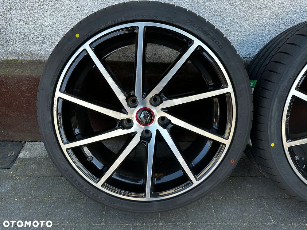 245 35 19 Renault Megane RS Trophy Nissan  POLECAM - 3