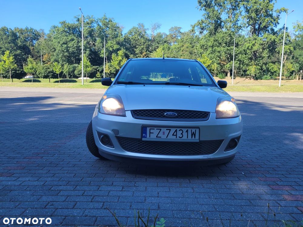 Ford Fiesta 1.4 Ambiente - 20