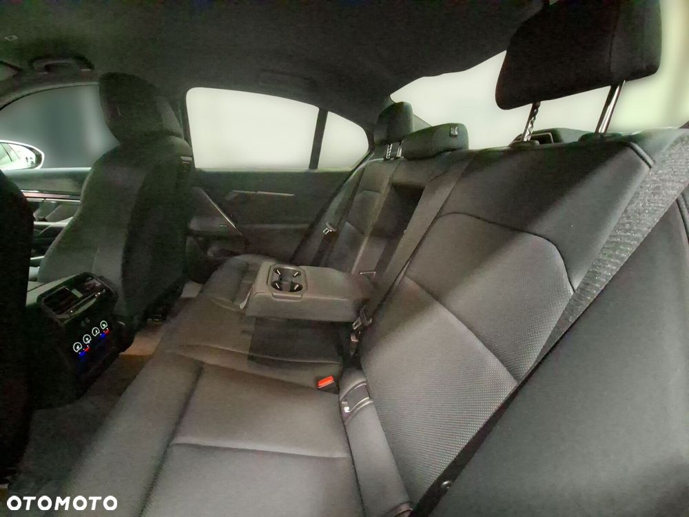 BMW Seria 5 - 18