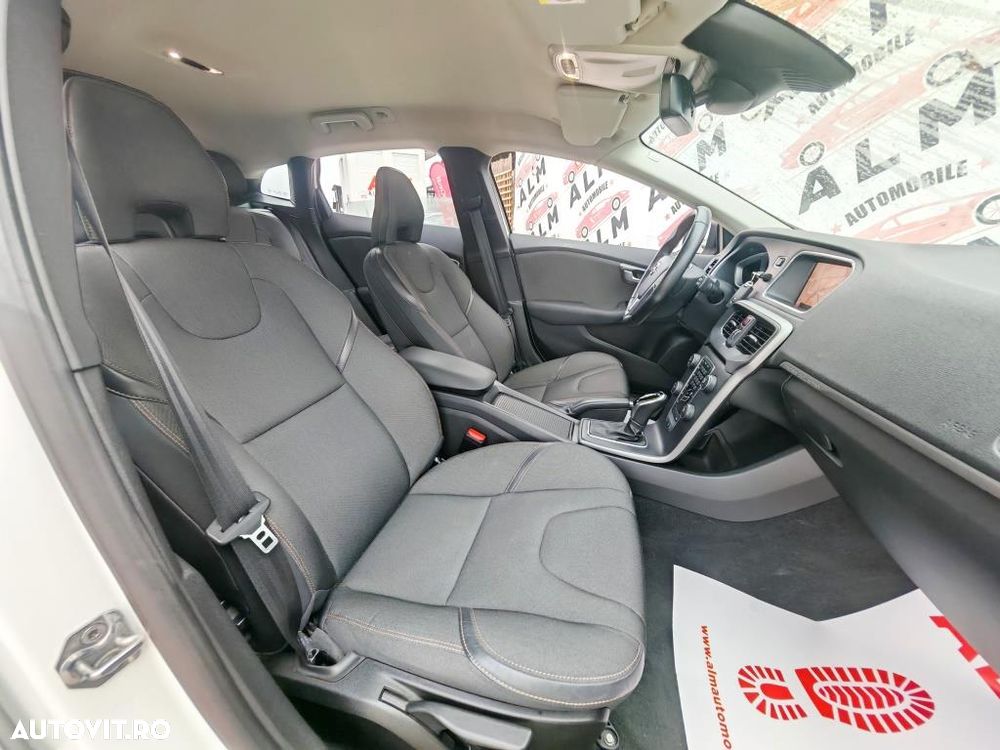 Volvo V40 D2 DRIVe Aut. Momentum - 12